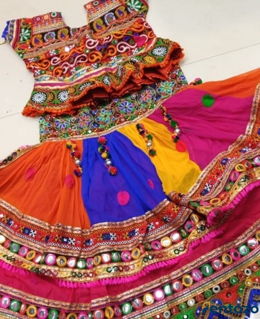 Traditional Women Garba Dress at best price in Indore | ID: 16447957488